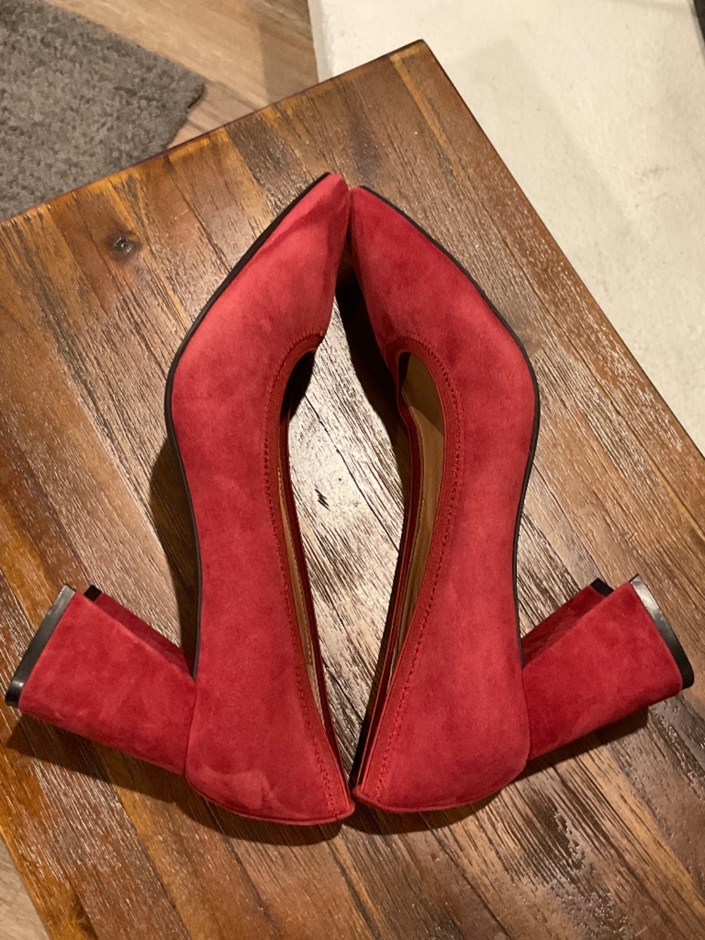 Gentle Souls by Kenneth Cole Dionne Pump Red Suede size 7.5 - Picture 6 of 8